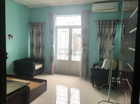 Cho thuê nhà 1 trệt + 2 lầu 3pn Hẻm 701 Trần Xuân Soạn, Quận 7