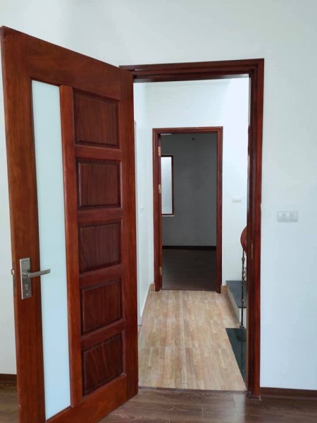 Nhà Nguyễn Công Hoan 26.5 tỷ, dt 90m2, mt 5.5, 3 thoáng, lô góc, thuê 40t/th