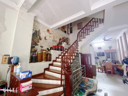 Bán nhà đất 2 mặt đường thoáng tại Nguyễn Xiển