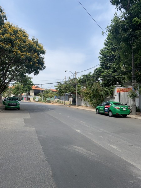 Bán đất ngay Nguyễn Hoàng,phường An Phú, 10x15m,Giá 21 tỷ TL