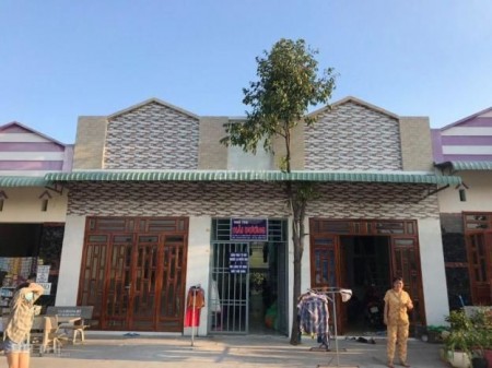 Làm ăn thua lỗ bán gấp 2 dãy nhà trọ 18 phòng tại kcn mỹ phước 3 giá rẻ