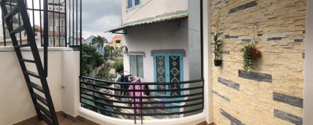 Bán gấp nhà GẦN 50M2, giá CHỈ 4.9 tỉ, P.11, Bình Thạnh