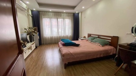 Bán Nhà Hot Nguyễn Văn Cừ, Thông Ngõ Ô Tô, 31m, Mt hơn 4m. Chỉ 3 Tỷ 2