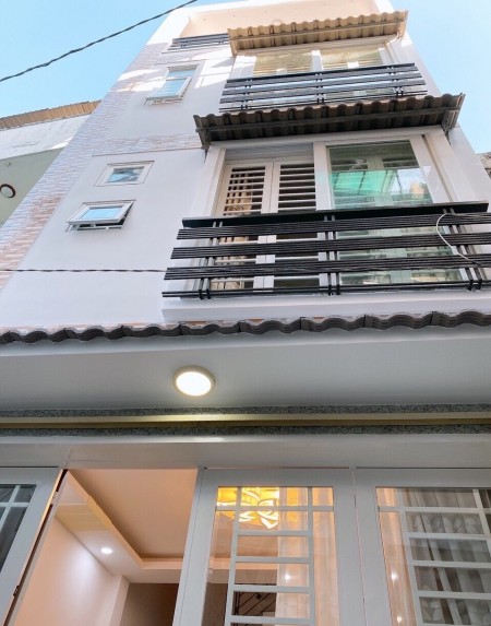 Bán gấp nhà Lạc Long Quân, 37m2, ngang 4.6m, hẻm xe hơi, Q Tân Bình, 5 tỷ 19