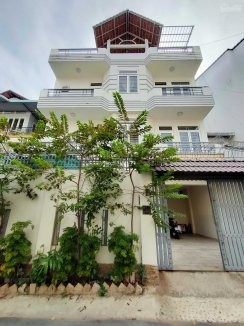 Cho thuêu Villa 330m2, 1 trệt, 2 lầu sân thượng, 4 pn, thang máy, Thảo Điền Quận 2