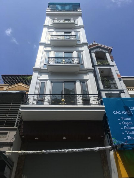 Nhà MP Hoàng Ngân, 8 tầng, Kinh doanh, thang máy, văn phòng đỉnh