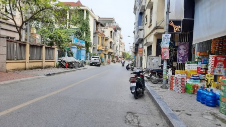 Bán nhà Lê Lợi, Hà Đông. Phân Lô Ô Tô Vào Nhà Gần Phố 44Mx4T 4.2 TỶ 0909133888