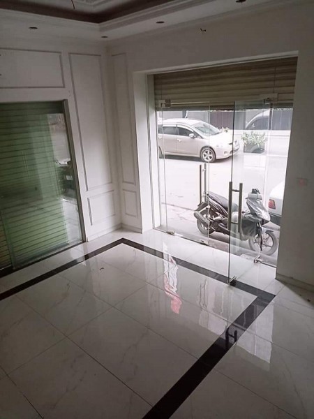 Bán nhà mặt phố Chùa Hà. Kinh doanh Café, ăn uống đỉnh, DT 35m2, MT 7m, 4 T, giá 10.8 tỷ