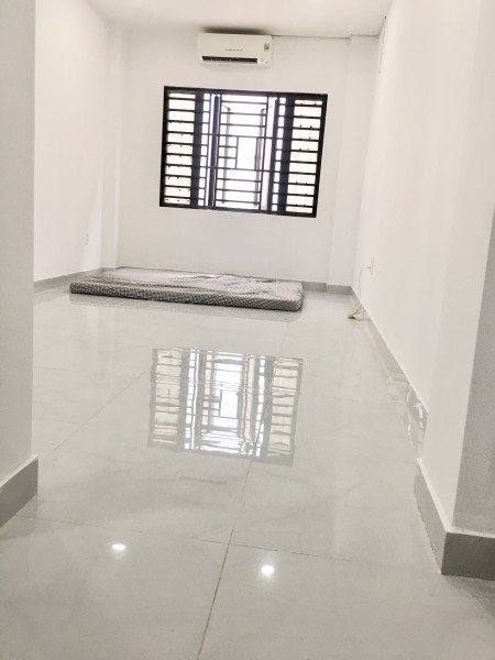 Cho thuê phòng 32m2 có cửa sổ thoáng mát - gần ĐH Văn Lang cs3 Q.B Thạnh