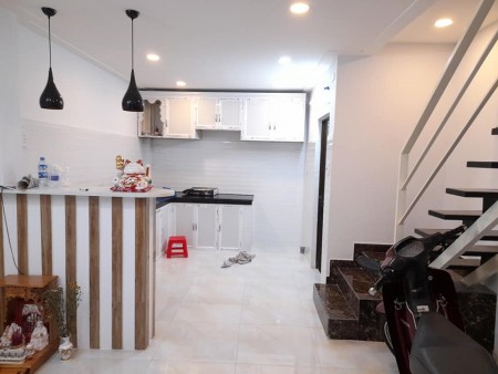 Bán nhà Nhỏ Đẹp đường Kênh Tân Hoá Phường Phú Trung Quận Tân Phú 45m2 2 tầng giá 4.5 tỷ