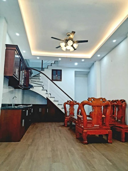 BÁN NHÀ NGÃ TƯ SỞ 40 M2 X 4 TẦNG – GIÁ CHỈ 3.68 TỶ