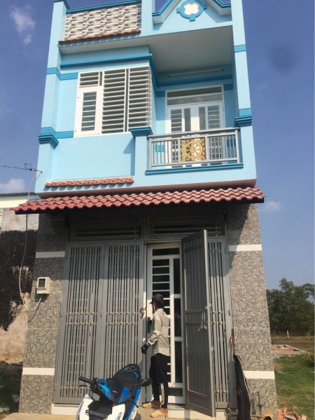 Bán nhà mới xây trong khu dân cư,đúc thật, tặng nội thất, giá full 1 tỷ 750 triệu