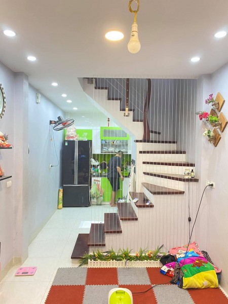 BÁN NHÀ PHỐ TRẦN QUÝ CÁP.ĐỐNG ĐA 30M 4 TẦNG MẶT TIỀN 3M Ô TÔ ĐỖ GIÁ 2.3 TỶ