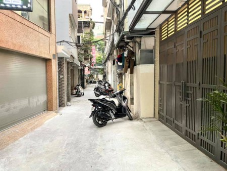 Bán nhà phố Hoàng văn Thái, kinh doanh, ô tô 7 chỗ qua nhà thông sang Vương thừa Vũ, mới đẹp