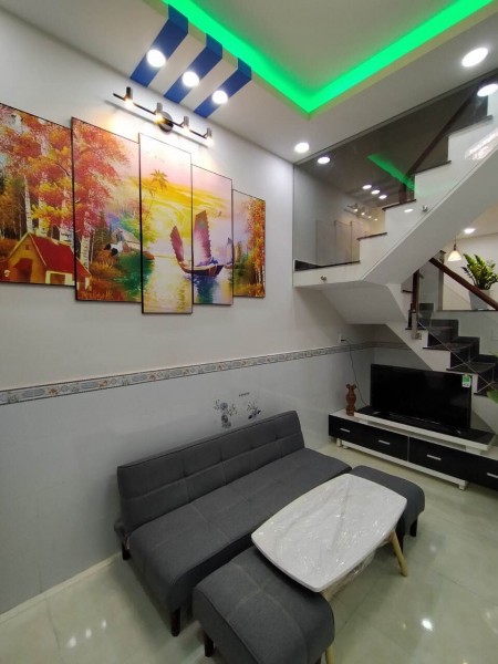Nhà Bạch Mai 33m2 MT 3.5m, giá 2.25 tỷ gần ô tô ngõ rộng thoáng