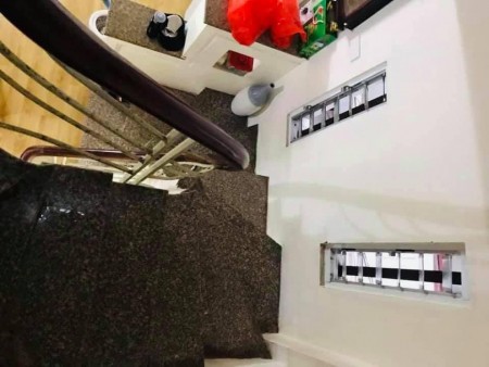 Nhà 5T Chùa Láng 30m2 giá chỉ 3,1 tỷ