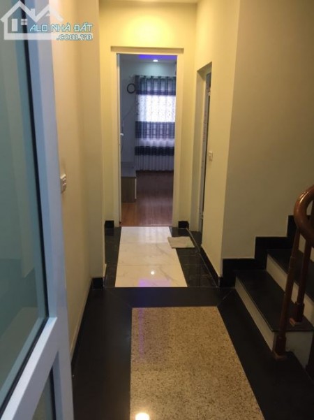Bán nhà mới Hoàng Mai, gần hồ Đền Lừ, ô tô đỗ sát nhà, ngõ rộng, DT: 45m2x5T giá 4,15 tỷ có giảm