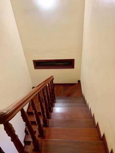 Kinh doanh Nguyễn Trãi 6 tỷ,mặt tiền 4.2m nhà mới,oto,vỉa hè.