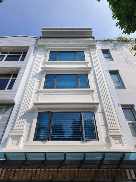 Bán nhà 5 tầng thang máy mới xây MP Mai Anh Tuấn, mặt hồ Hoàng Cầu 50m2 giá 14 tỷ. LH 0912442669