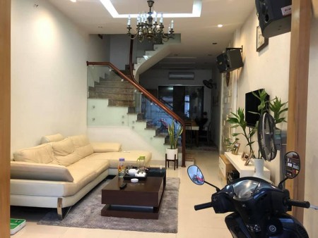 Bán gấp nhà Cầu Giấy, oto, kinh doanh, 1 nhà ra phố, nhỉnh 8 tỷ,