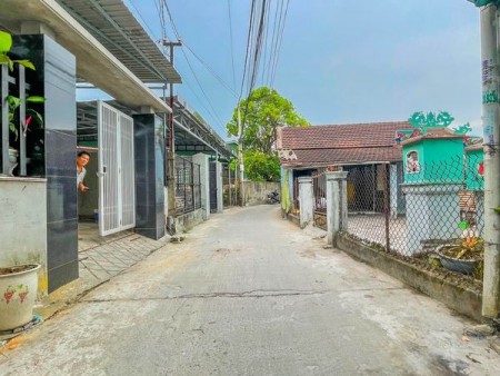 BÁN NHANH LÔ ĐẤT NỀN KIỆT OTO NGỰ BÌNH CÁCH ĐƯỜNG RAY 100M GIÁ CHỈ 1,5x Tỷ