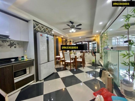MĂT Tiền Siêu Đẹp 6m Mặt ngã 3 Kim Mã Ngọc Khánh– Siêu đẹp 65m2 Chỉ 22 tỷ