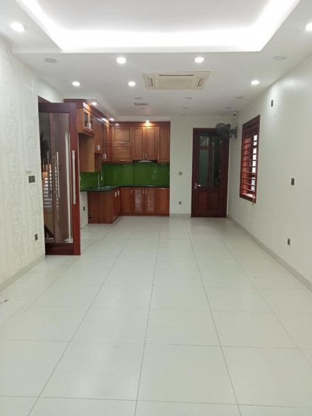 BÁN NHÀ LÔ GÓC ĐỨC DIỄN BTLcOTO TRÁNH THANG MÁY LH 0966131292