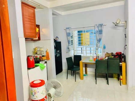 Bán nhà Cách Mạng Tháng 8, Gần Tô Hiến Thành, 3 tầng