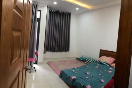 Bán nhà Quận 12 1 trệt 2 lầu sân thượng, 4 phòng ngủ chỉ 4 tỷ 9