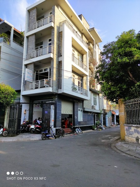 Bán gấp nhà 94m2 ngay Kênh Tân Hóa 2 mặt tiền xe hơi, kinh doanh sầm uất.