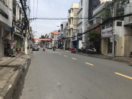 Nhà nguyên căn MT Huỳnh Văn Bánh Phú Nhuận. Nhà trệt 5 lầu có thang máy