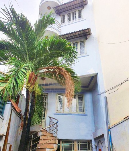 BÁN GẤP NHÀ MẶT TIỀN đường Lê Lai dt 75 m2 giá chỉ 11 tỷ. Giá nào cũng bán