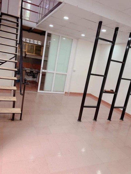 Chủ bán gấp căn nhà cấp 4 có gác xép chỉ 1 tỷ 5 . Liên hệ : 0964167063.