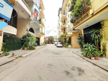 CầnBán Gấp nhà phân lô 6 tầng VIP phố Vọng DT85m2 MT 5.5m Giá15 tỷ8