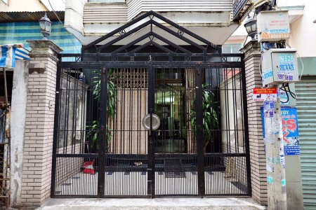Bán nhà Nguyễn Bỉnh Khiêm Hẻm Xe Hơi tránh nhau, 2 chiều. 2 mặt tiền trước sau, hẻm thẳng, sân để xe máy.