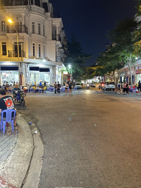 Đi đến slide 2