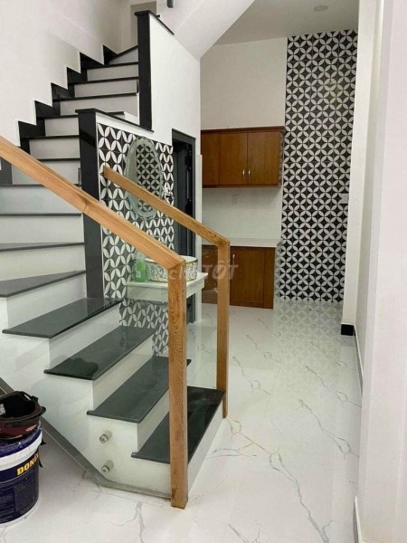 Chính chủ cần bán nhà HXH 1/ Tạ Quang Bửu DT: 4,75x18m, 2 lầu, giá 7tỷ (Thương lượng)