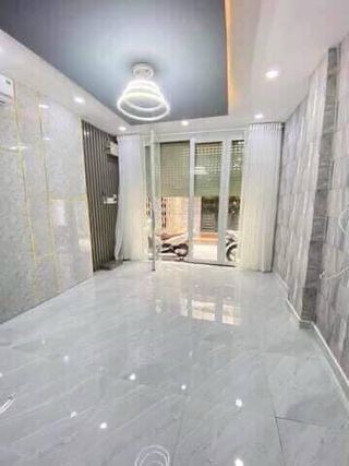 Chú Sơn Bán gấp Nhà 179/8B Tạ Uyên, Phường 4, Quận 11, 42m2, 4 Tầng, giá 4 tỷ 9 MTG