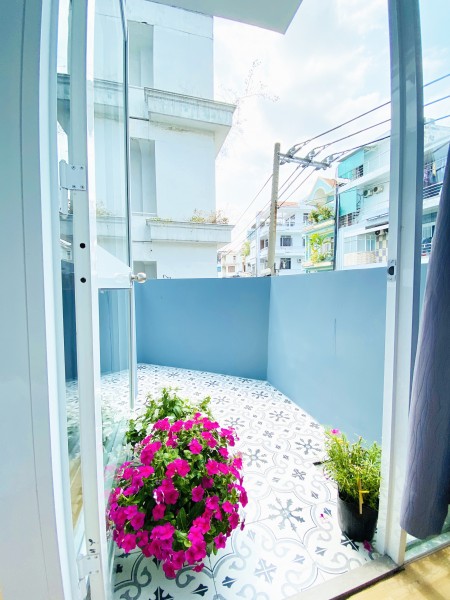 Cho thuê căn hộ studio full nội thất ban công Nguyễn Cửu Vân Bình Thạnh