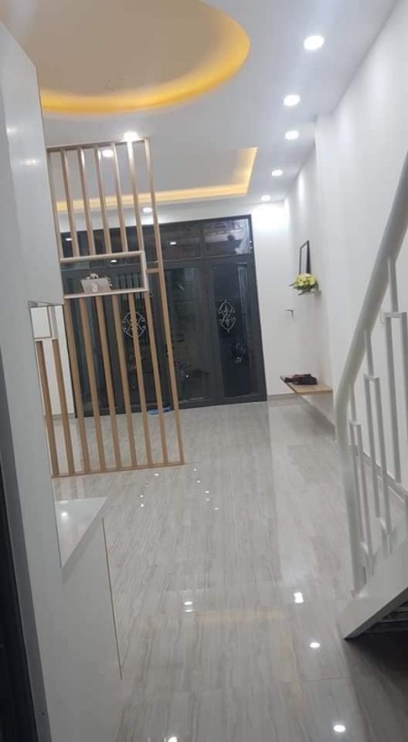 Bán Nhà Tân Phú 84m2 2 tầng 4,2x21m Giá 5,8 tỷ Sổ Vuông vức HXH
