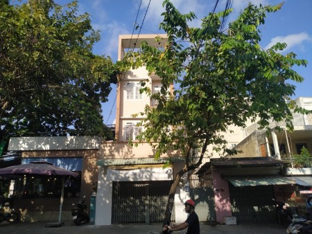 Cho thuê mặt bằng tầng trệt mặt tiền đường Lâm Văn Bền.