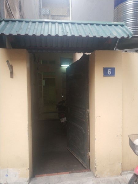 Cho thuê nhà nguyên căn 18m2 tại số 6, ngõ 79, Lâm Hạ, P. Bồ Đề, Long Biên, Hà Nội