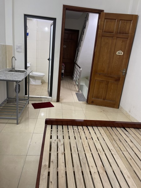 cách chợ triều khúc 20 mét mình có phòng khép kín cho thuê