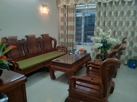 KINH DOANH, OTO TRÁNH CHỈ NHỈNH 2 TỶ, nhà Nguyễn văn Linh 35m x5 tầng