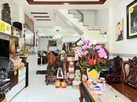 Hẻm xe tải đường Tân Sơn Nhì, Tân Phú, 54m2, 4 Tầng, 7.8 tỷ