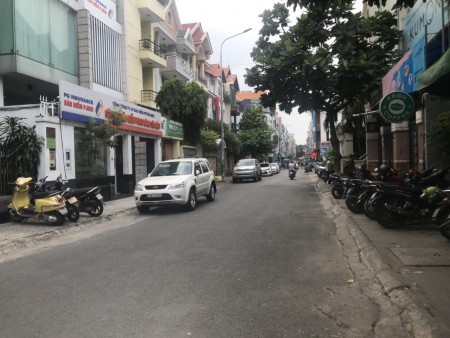Cho thuê mặt tiền nhà đường Hoa sữa, Phú Nhuận.