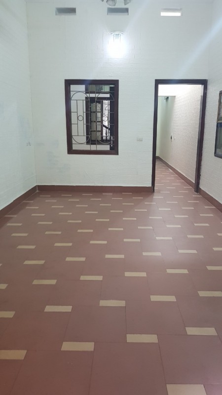 Bán nhà phố Ao Sen 70m 3 tầng, mt 4m, ô tô đỗ cửa 8,5 tỷ