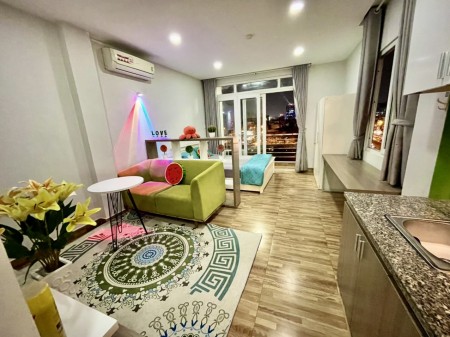 Căn hộ Quận 4 ban công, full đồ mới bến vân đồn.