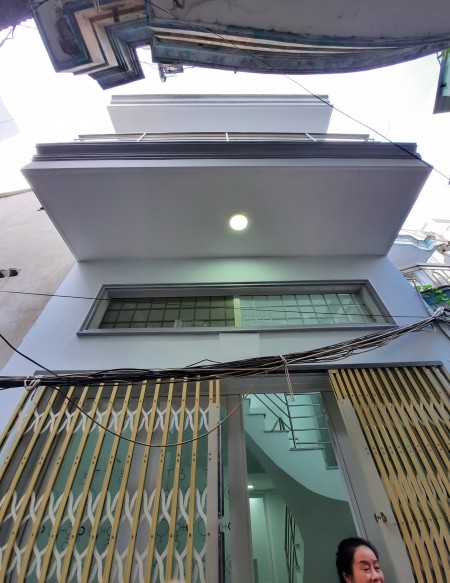 Bán gấp nhà Ni Sư Huỳnh Liên 21m2, 4 tầng, 2 tỷ 7 giảm còn 2 tỷ 55