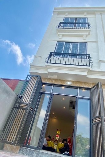Cần Bán nhà Rất đẹp,Lô góc 3 Mặt Thoáng, Âu Cơ - Tây Hồ, 35m2, 3 tầng, 2.8 tỷ.